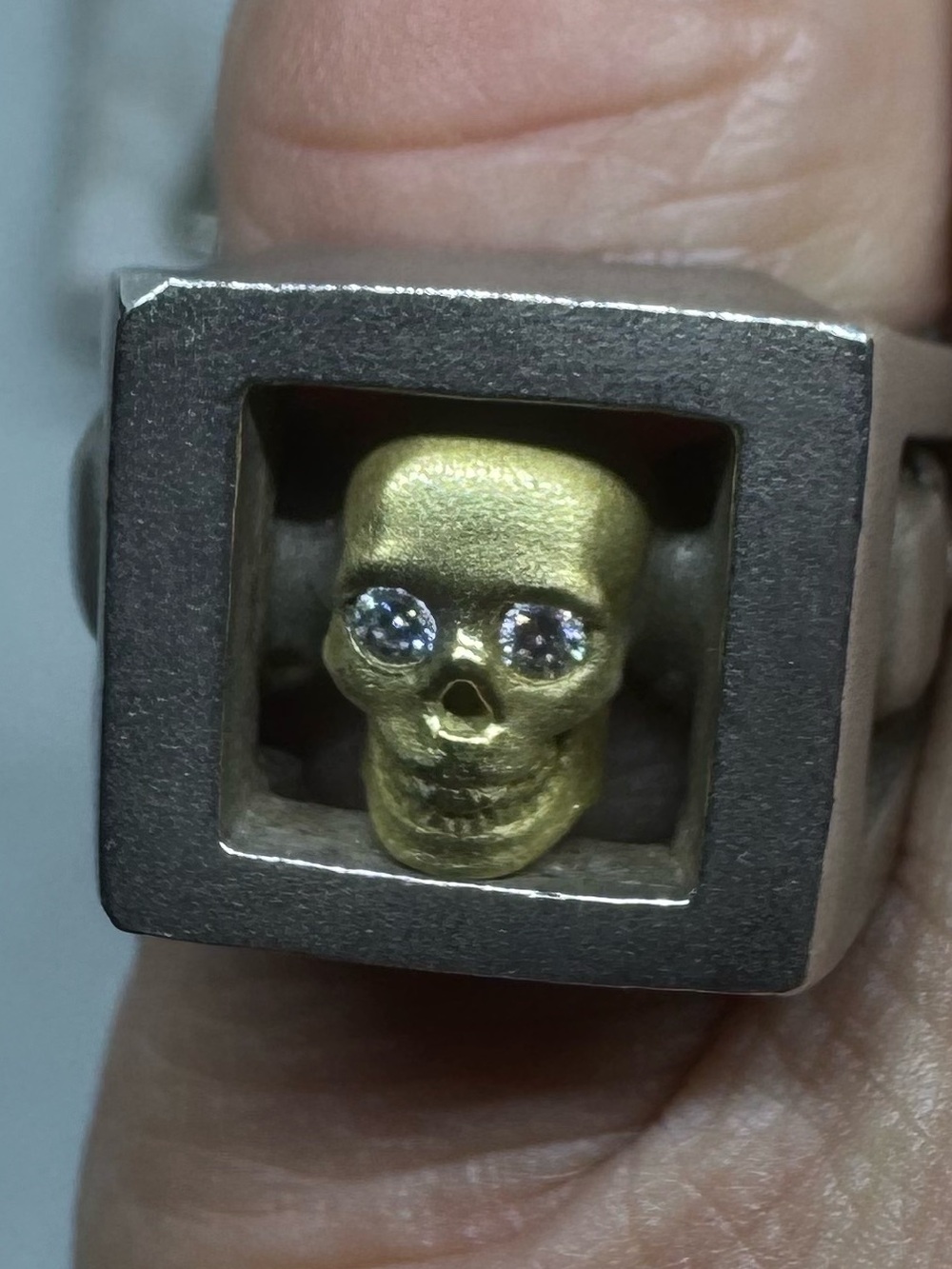 Barry Kieselstein-Cord Vero Skull Ring 18K Gold Diamond Sterling size 10/11